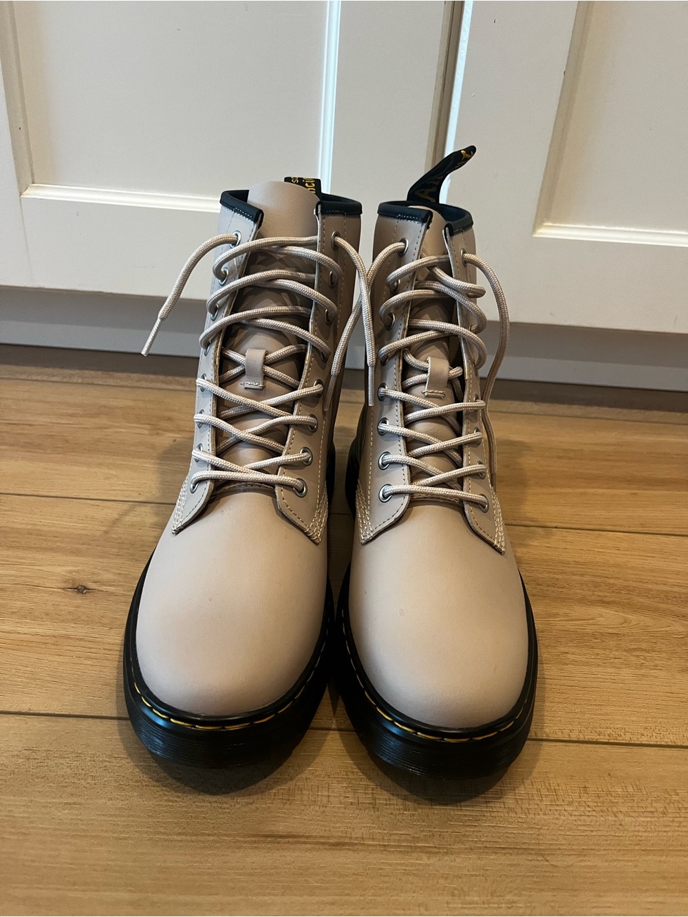 Dr. Martens Zavala Bootie Vintage Taupe Size 11 W or 10 M Leather Round Toe - Picture 5 of 9